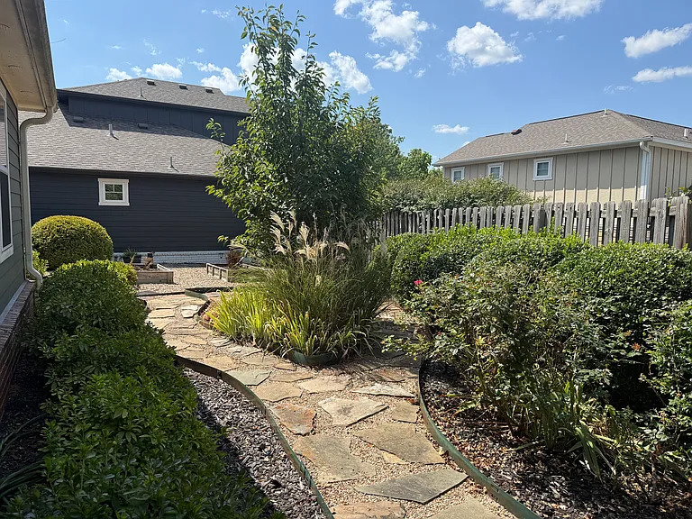 2590 E Carnation Ct — Photo 25