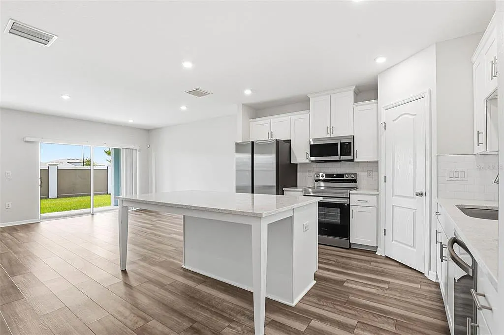 Building Photo - 10715 Ironwood Tree Way