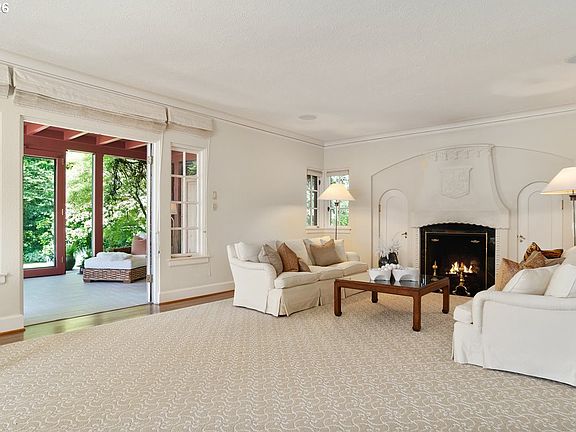 5th image of 4121 SW Arthur Way