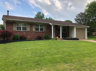 2430 N Pointe Ln, Florissant, MO