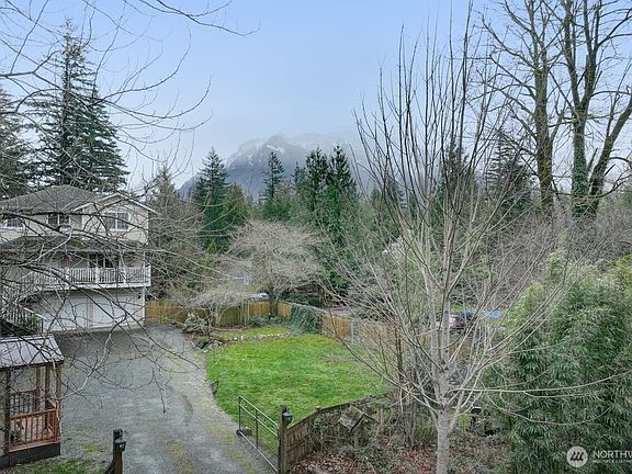 3rd image of 44212 Fir Road