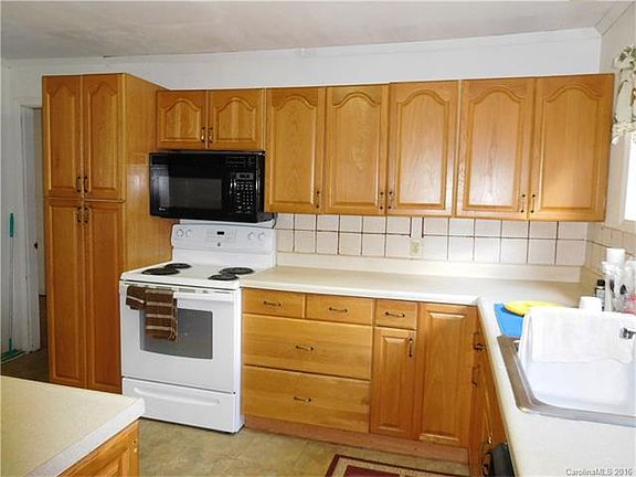 5th image of 3687 Hickory Hwy