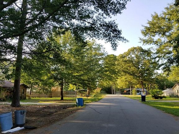 4th image of 1004 Kari Dr
