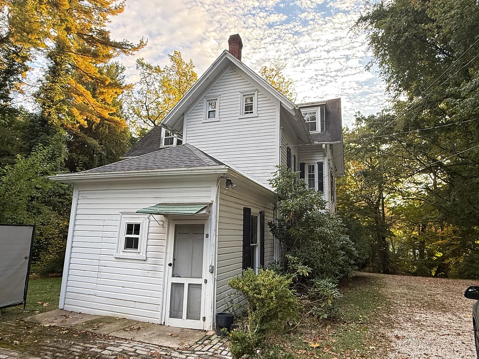 1426 County Line Rd — Photo 4