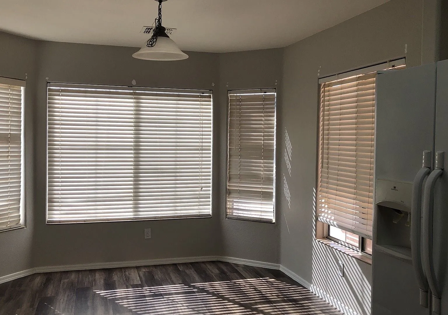 * Coming Soon *This Is A Stunning And Cozy 3 Bedroom, 2 Bathroom Home Single Story Home — Photo 2