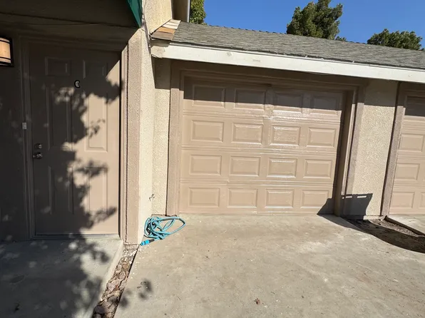 7127 N Antioch Ave APT C, Fresno, CA 93722