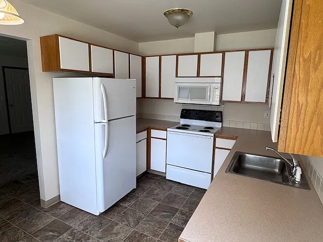 3505 E 2nd Ct #B — Photo 3