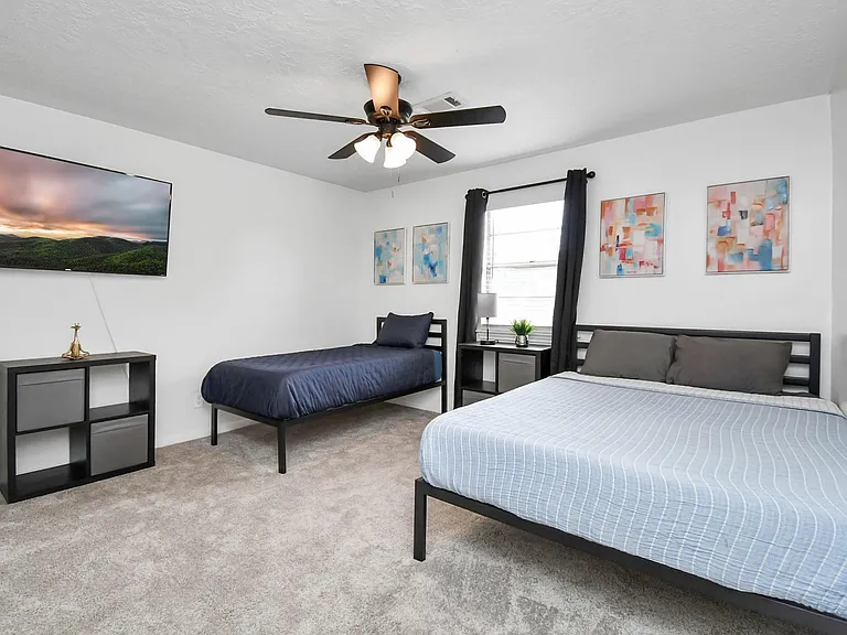 15711 Creekhaven Dr — Photo 35