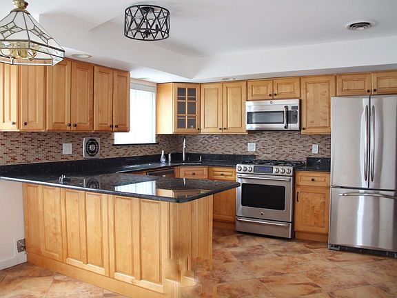 2nd image of 216 Kelly Blvd Floor 2