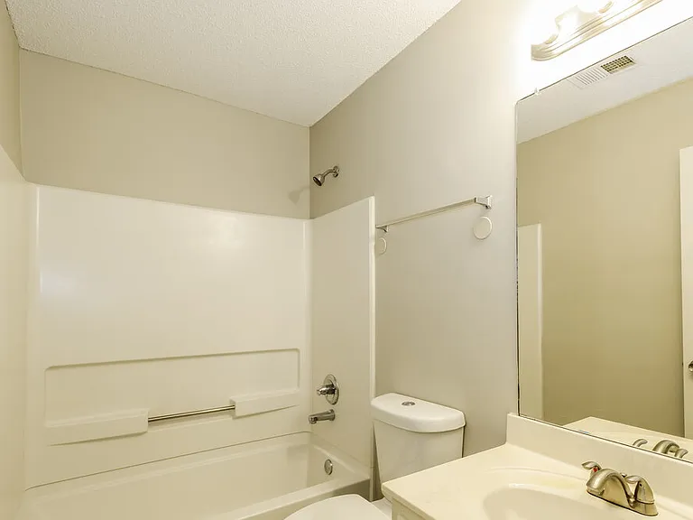 799 Grant Dr — Photo 14