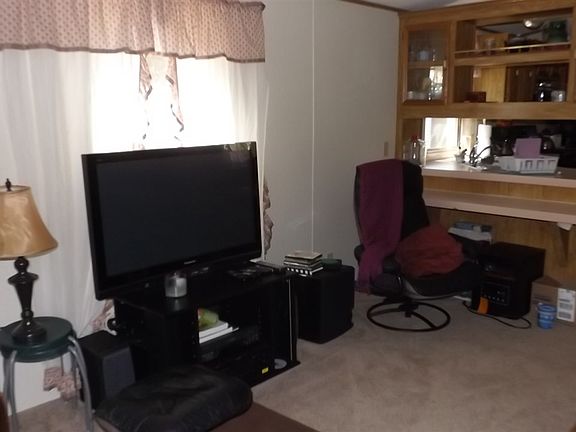 3rd image of 213 Northland Dr