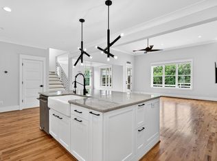 8403 Wolf Ridge Trl, Oak Ridge, NC 27310