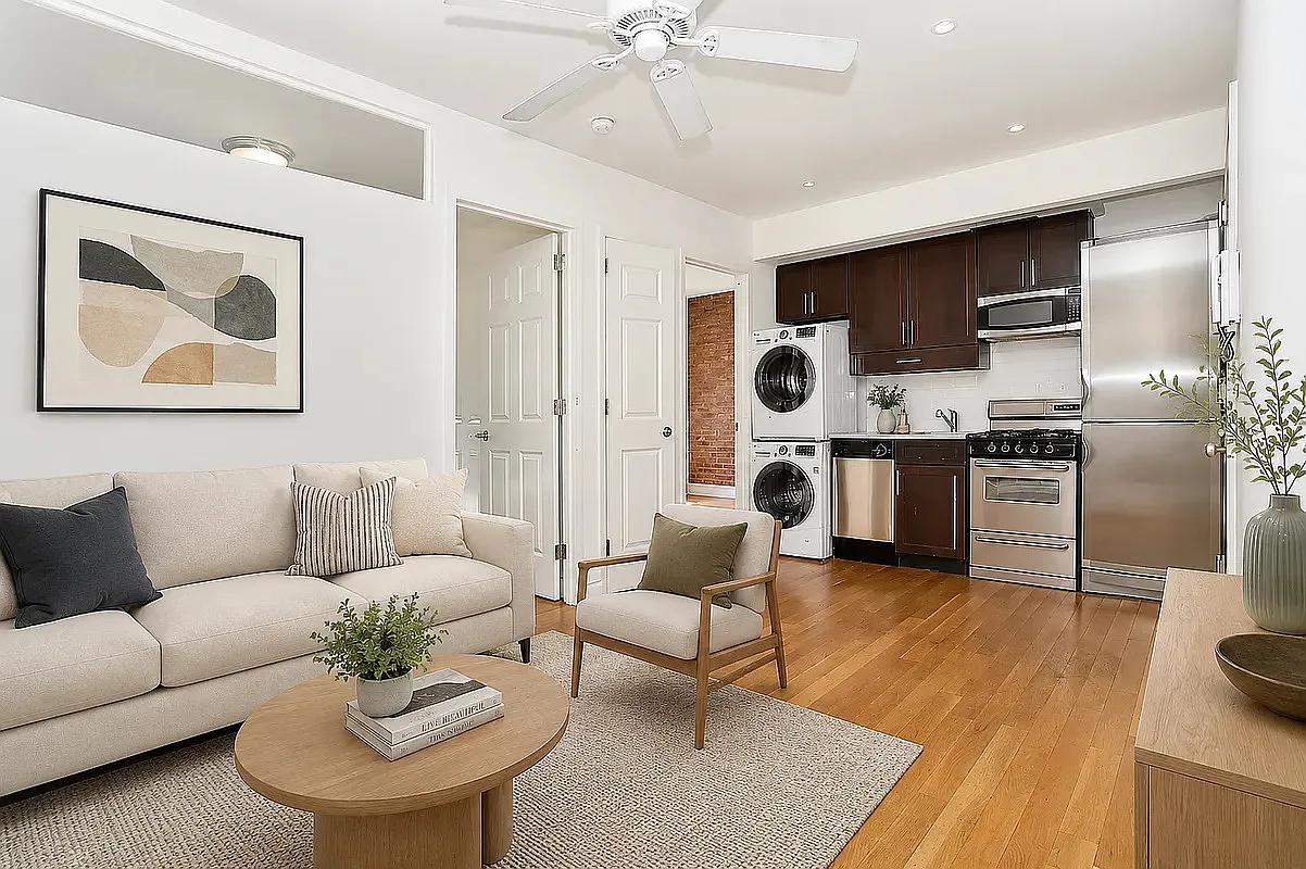 325 East 10th Street — Photo 1