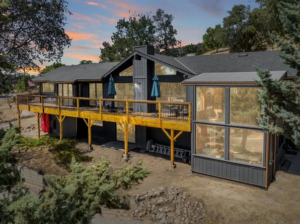 24400 Willow Pass Dr, Tehachapi, CA 93561