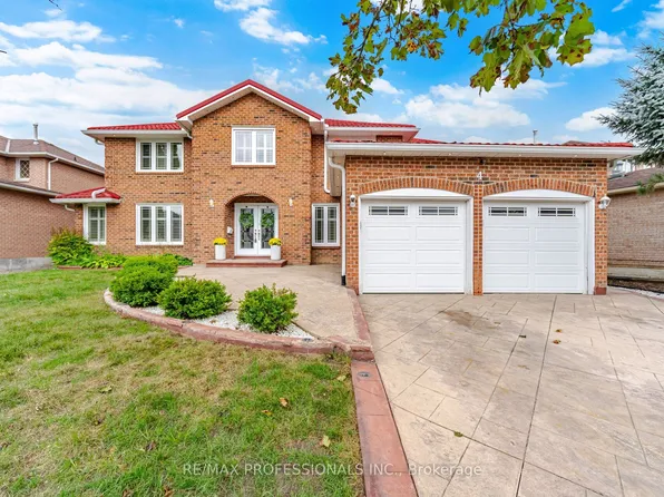 4 McFadden Dr, Brampton, ON L6Z 3H4