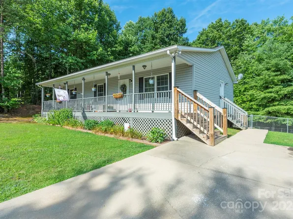 267 Harmony Dr, Nebo, NC 28761