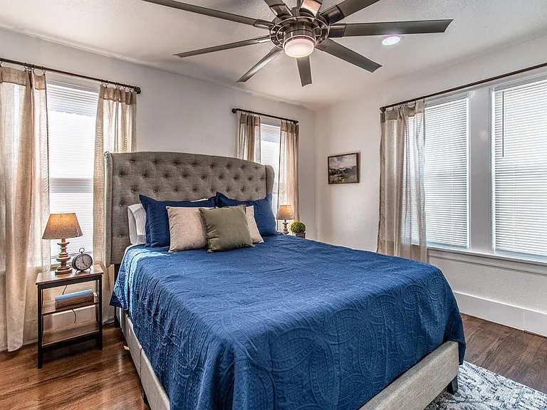 1117 Ocean Dr E #B — Photo 3