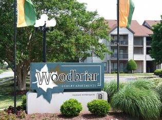 228 Crosswinds Dr APT 303, Chesapeake, VA 23320