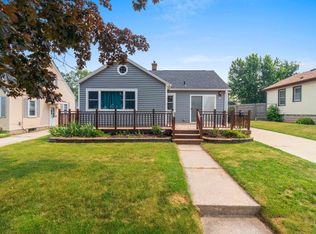825 Summit St, Manitowoc, WI 54220