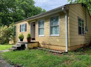 204 Kay Rd SW, Marietta, GA 30008