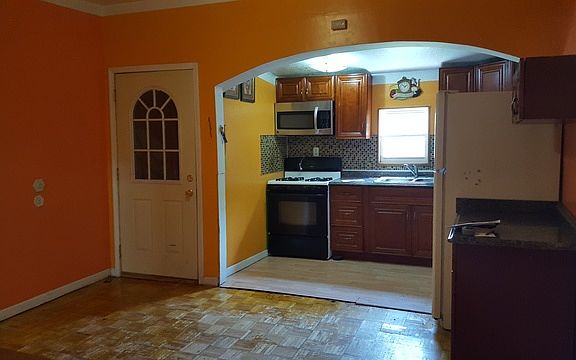 4th image of 616 Joliet St