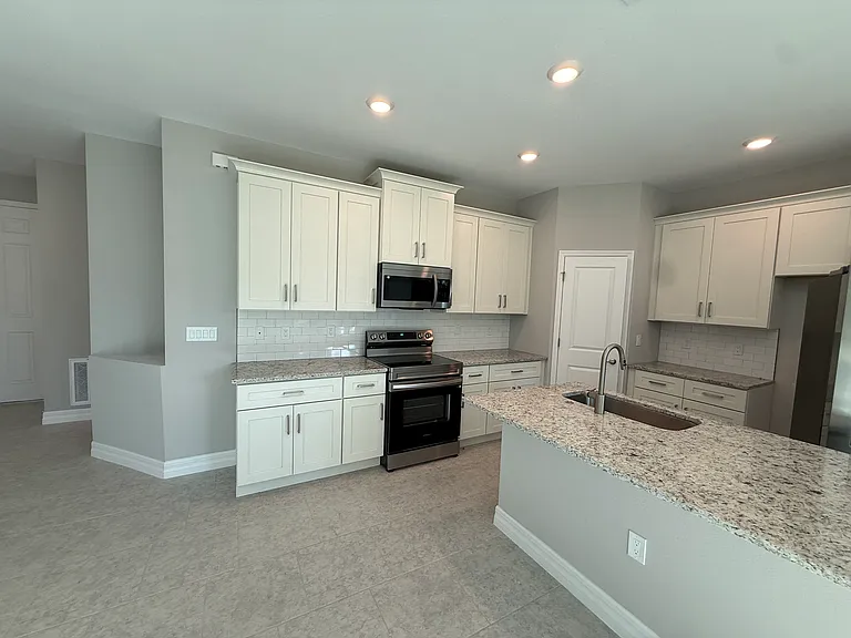 1026 Grant Blvd — Photo 4