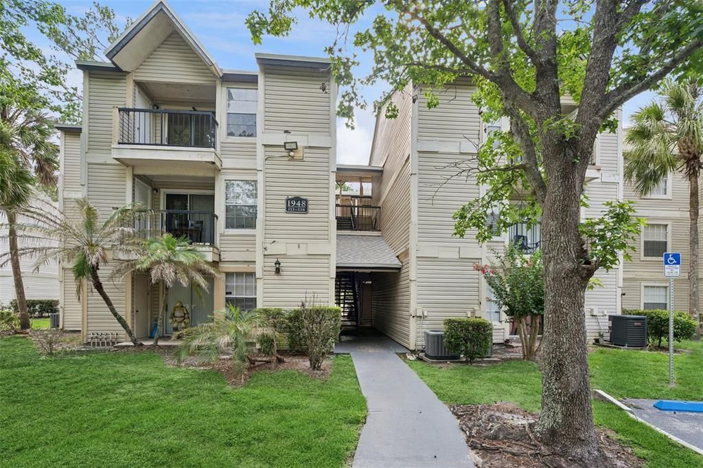 1948 Lake Atriums Cir APT 124, Orlando, FL 32839 condo