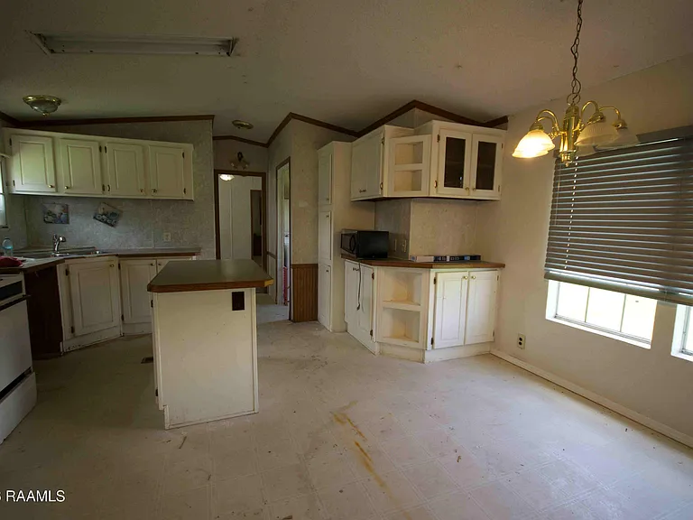 3467 Cleopha Rd — Photo 10