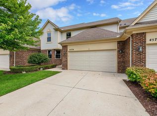 45726 Limerick Dr, Macomb, MI