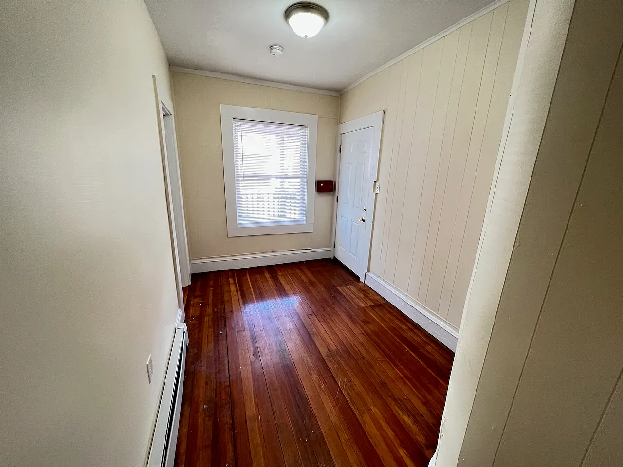 4 bed, 2.0 bath, 1500 sqft, $3,200 — Photo 3