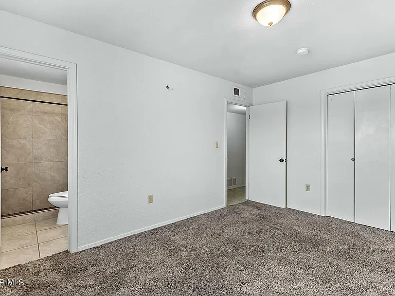 11404 Bunky Henry Ln — Photo 18