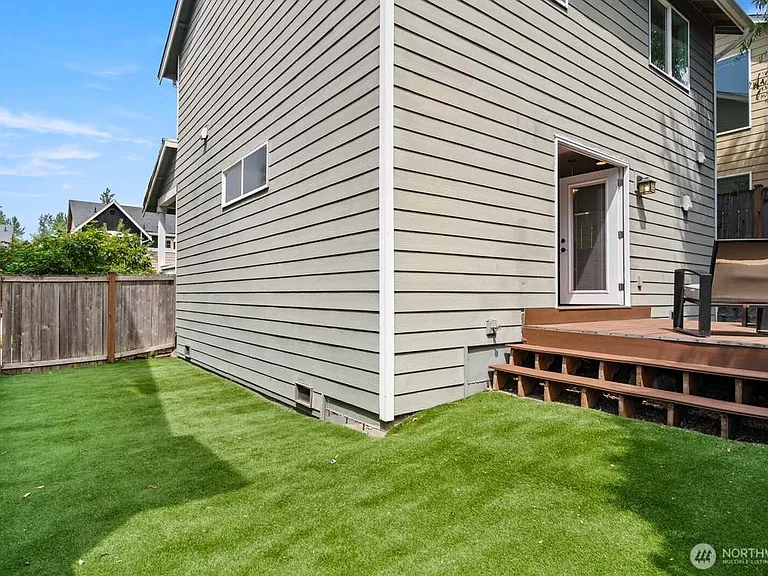 2428 192nd Pl SW — Photo 21