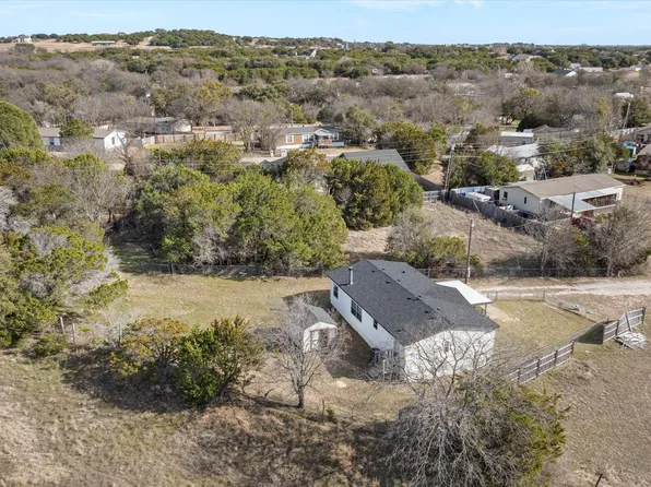 3021 Moon Ct, Granbury, TX 76049