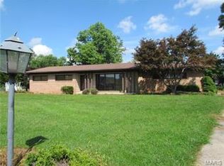 831 S Mansion St, Sullivan, MO 63080