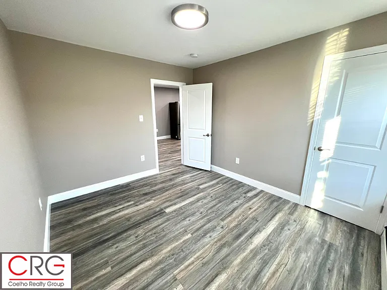 14 Vermont Ave #3 — Photo 33
