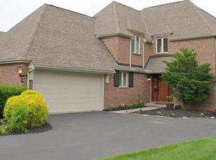 9556 Sheffield Rd, Perrysburg, OH 43551