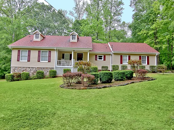 130 Darren Dr, Fayetteville, GA 30215