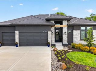 27253 W 100th Ter, Olathe, KS 66061
