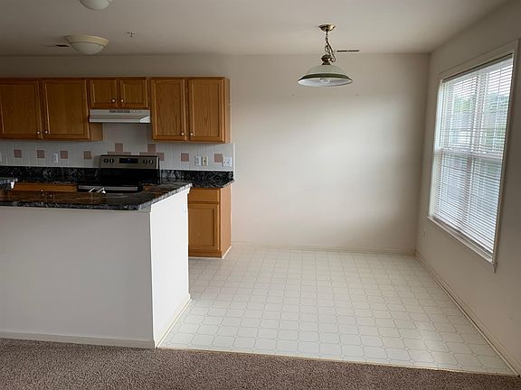 3rd image of 2840 Barclay Way