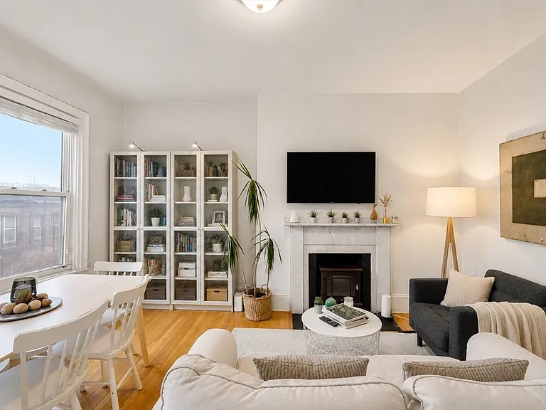 62 West Cedar St #C — Photo 2