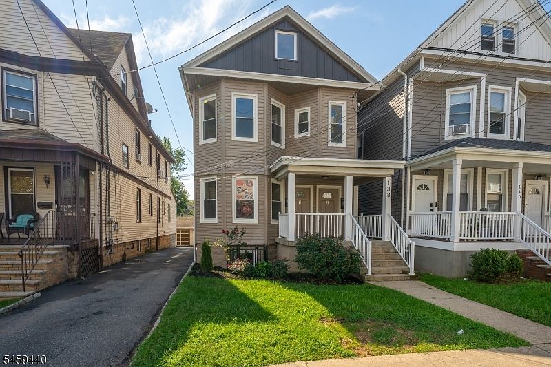 1st image of 136-138 Elm St #2