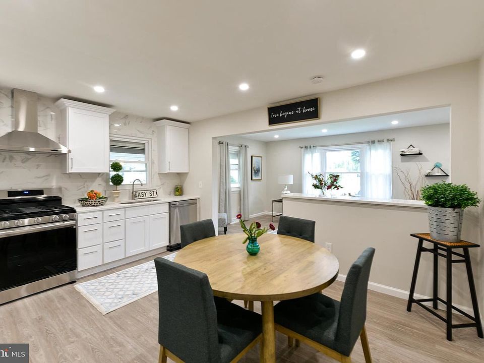 1st image of 34 Miramar Dr