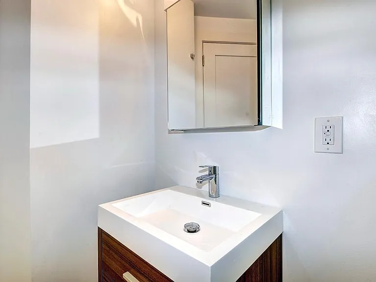 1910 Kalorama Rd NW #3 — Photo 5