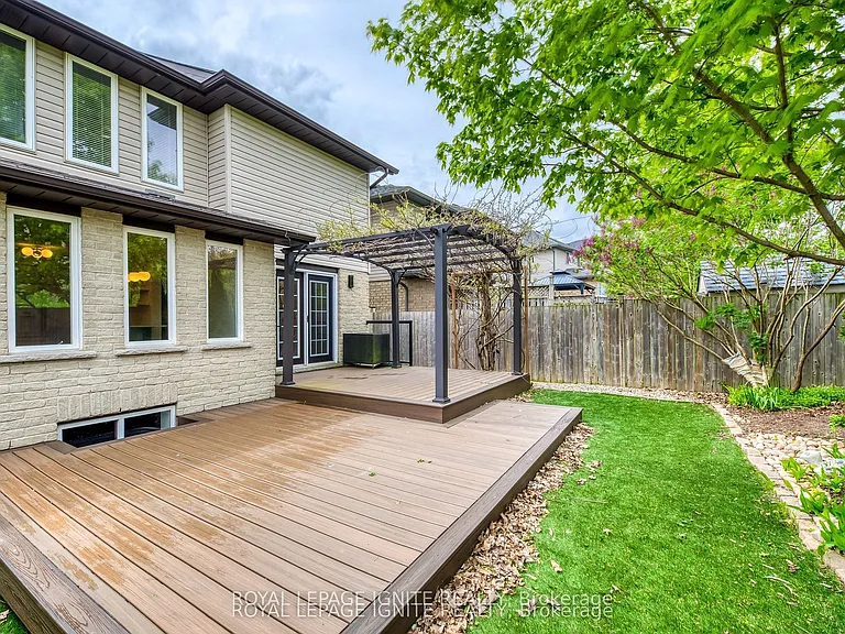 64 Templewood Dr — Photo 46