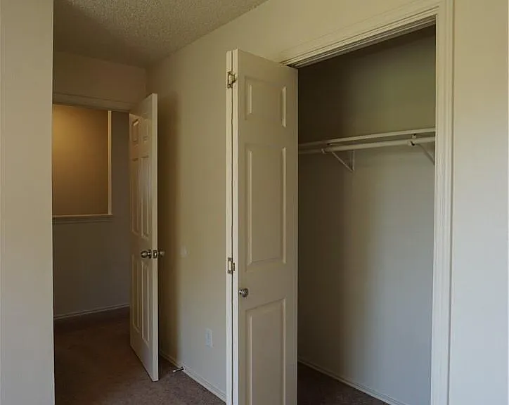 112 Creekside Dr — Photo 11