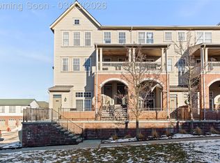 208 Amys Walk, Auburn Hills, MI 48326