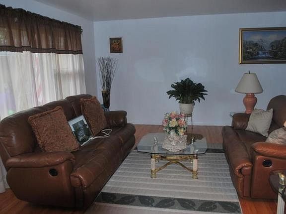 2nd image of 881 E Marshall Ct