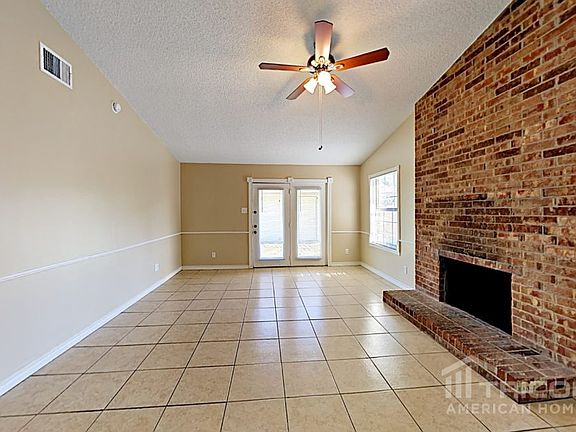 3rd image of 1044 Carmody Dr