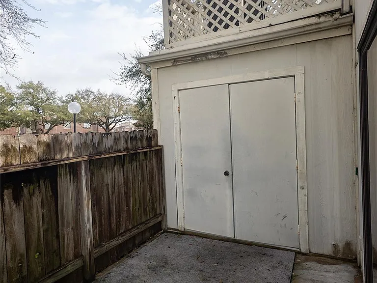 8100 Cambridge St #89 — Photo 39