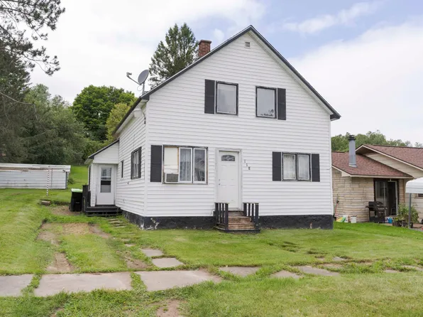 118 1st Ave, Caspian, MI 49915